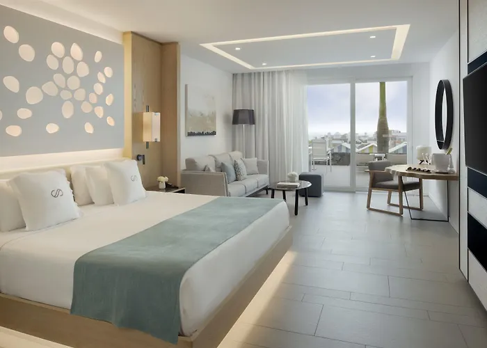 Royal Hideaway Corales - Adults Only